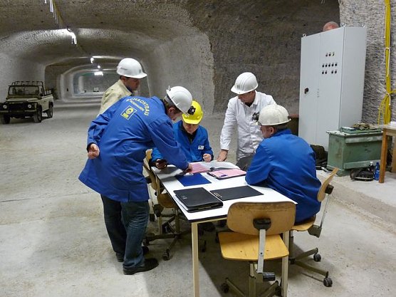 Zwischenprüfung Unter Tage (Foto: Karl-Heinz Herrmann) Zwischenprüfung Unter Tage (Foto: Karl-Heinz Herrmann)