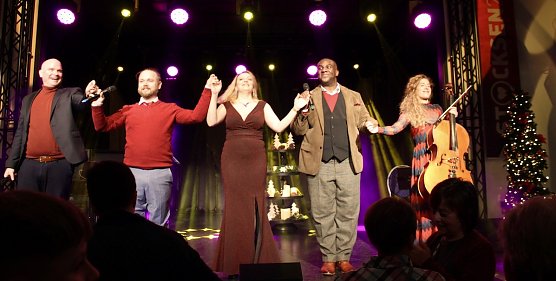 Dankbares Ensemble nach begeisterndem Konzert: David Johnson, David Prei&szlig;, Rozalina Gencheva, Marvin Scott und Melissa Hart (v.l.n.r.) (Foto: Eva Maria Wiegand)