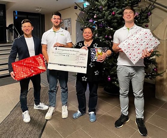 Azubi´s der Wago GmbH & Co. KG und deren Ausbilder (Foto: Sandra Blunk) Azubi´s der Wago GmbH & Co. KG und deren Ausbilder (Foto: Sandra Blunk)