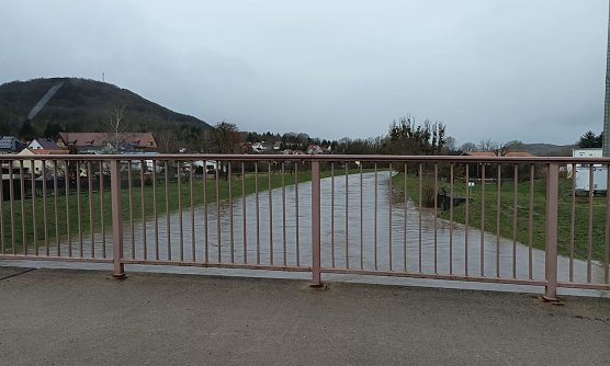 Die Wipperbrücke am Stocksen heute Vormittag (Foto: T.Leipold) Die Wipperbrücke am Stocksen heute Vormittag (Foto: T.Leipold)