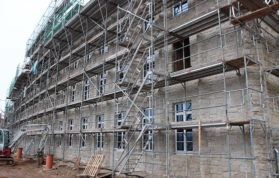 S&uuml;dfassade Fenstereinbau Ferienressort SALZGUT Bad Frankenhausen (Foto: Stadtverwaltung Bad Frankenhausen)