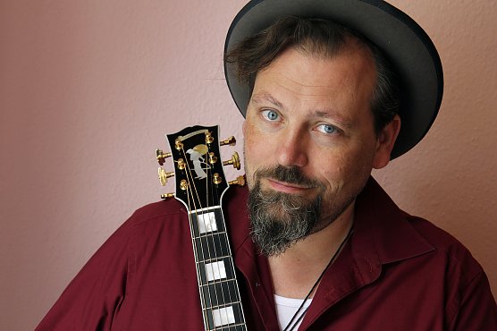 Der Musiker Roland Heinrich "Rumtreiber" kommt in das Panoramamuseum Bad Frankenhausen (Foto: Ernst_Fr&ouml;hlich)