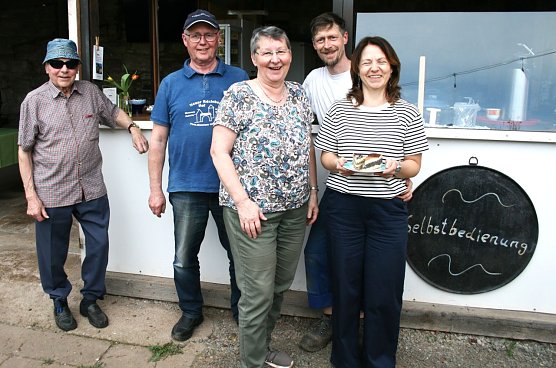 Familie Haupt hat die Tore des Rüxlebener Hofes wieder geöffnet (Foto: Ulrich Reinboth) Familie Haupt hat die Tore des Rüxlebener Hofes wieder geöffnet (Foto: Ulrich Reinboth)