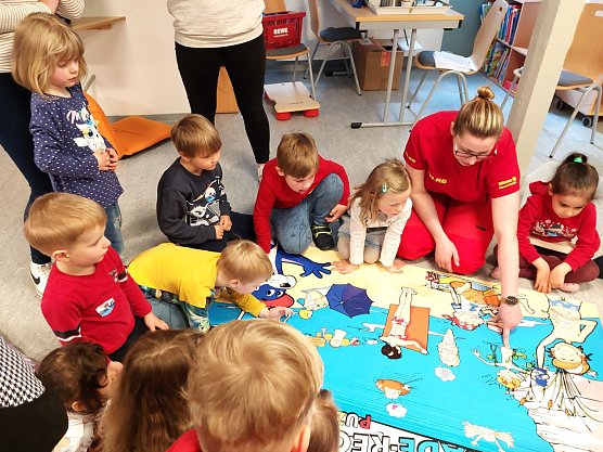 DLRG Aktionstag in der Kita Sonnenschein (Foto: Kita Sonnenschein) DLRG Aktionstag in der Kita Sonnenschein (Foto: Kita Sonnenschein)