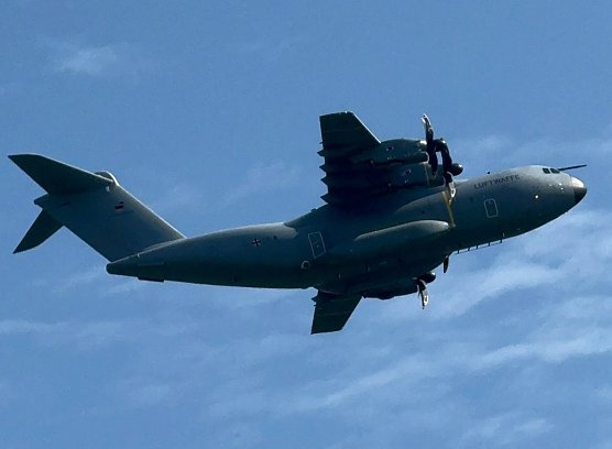 Transall &uuml;ber der Goldenen Aue (Foto: Ulrich Reinboth)