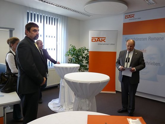 DAK Servicezentrum (Foto: Karl-Heinz Herrmann) DAK Servicezentrum (Foto: Karl-Heinz Herrmann)