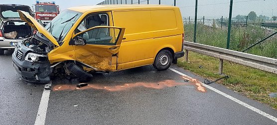 Schwerer Unfall auf der Landstraße 1172 Ichstedt in Richtung Ringleben (Foto: S. Dietzel) Schwerer Unfall auf der Landstraße 1172 Ichstedt in Richtung Ringleben (Foto: S. Dietzel)