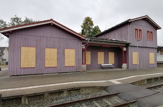 Das Empfangsgeb&auml;ude in Benneckenstein muss aufgrund starken Pilzbefalls abgerissen werden. (Foto: HSB/Dirk Bahnsen)