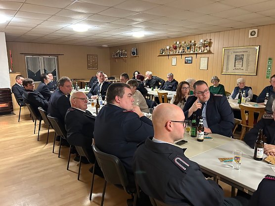 Jahreshauptversammlung bei der Feuerwehr Hachelbich (Foto: Feuerwehr Kyffh&auml;userland)