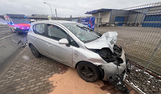 Unfall in Sondershausen (Foto: S.Dietzel) Unfall in Sondershausen (Foto: S.Dietzel)