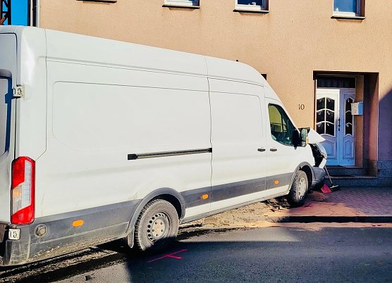 Verkehrsunfall in Greu&szlig;en (Foto: Fotos Feuerwehr Greu&szlig;en/Silvio Dietzel)
