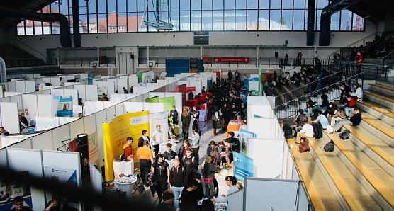 Auftakt zum 27. Forum Berufsstart (Foto: agl) Auftakt zum 27. Forum Berufsstart (Foto: agl)