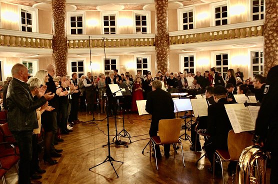Th&uuml;ringer Polizeiorchester spielt vor ausverkauftem Haus (Achteckhaus Sondershausen) (Foto: Eva Maria Wiegand)
