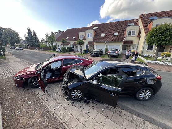 Crash im Jechaburger Weg  (Foto: S. Dietzel)