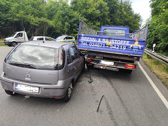 Unfall im Kreuzungsbereich (Foto: Feuerwehr/Silvio Dietzel) Unfall im Kreuzungsbereich (Foto: Feuerwehr/Silvio Dietzel)
