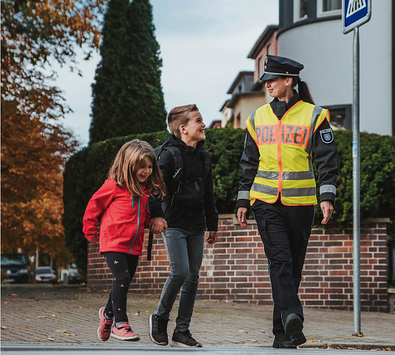 Am Montag startet das neue Schuljahr, die Polizei bittet Verkehrsteilnehmer um mehr Aufmerksamkeit und wird verst&auml;rkt kontrollieren (Foto: LPI)