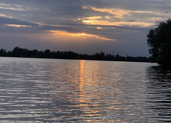 Nordhäuser Kiesschacht am Abend (Foto: Martina Keller ) Nordhäuser Kiesschacht am Abend (Foto: Martina Keller )