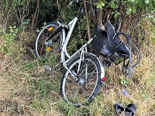 Herrenloses Fahrrad seit Tagen im Wald (Foto: Polizei) Herrenloses Fahrrad seit Tagen im Wald (Foto: Polizei)