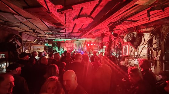 Es ging wieder los, in der Scheune. (Foto: nnz)