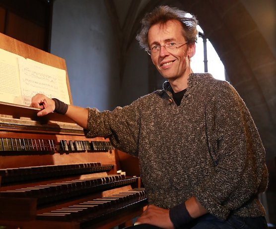 Universitätsorganist Dr. Wieland Meinhold (Foto: W. Meinhold) Universitätsorganist Dr. Wieland Meinhold (Foto: W. Meinhold)