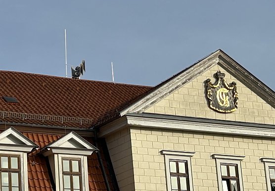 Eine der zehn neuen Sirenen befindet sich auf dem Dach des Landratsamtes in Sondershausen (Foto: LRA Kyffh&auml;userkreis, Andrea Hellmann)