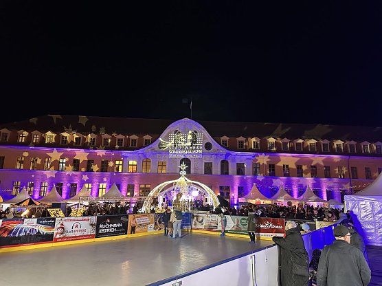 Eröffnung der Weißen Schlossweihnacht (Foto: Janine Skara) Eröffnung der Weißen Schlossweihnacht (Foto: Janine Skara)