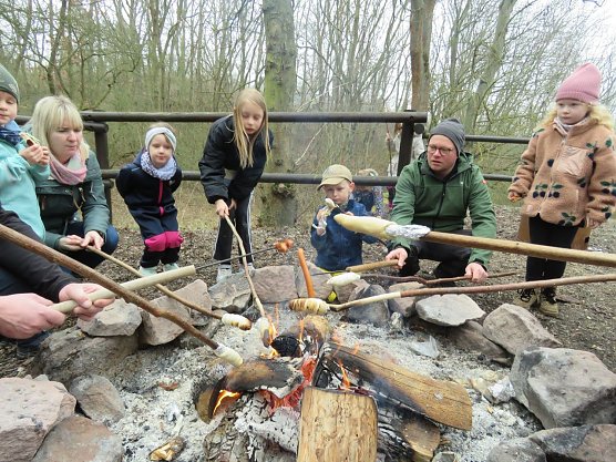 Auch ein Lagerfeuer gehörte zum Ausflug. (Foto: Katrin Milde) Auch ein Lagerfeuer gehörte zum Ausflug. (Foto: Katrin Milde)