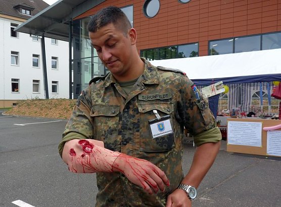 Tag der offenen Tür (Foto: Karl-Heinz Herrmann) Tag der offenen Tür (Foto: Karl-Heinz Herrmann)