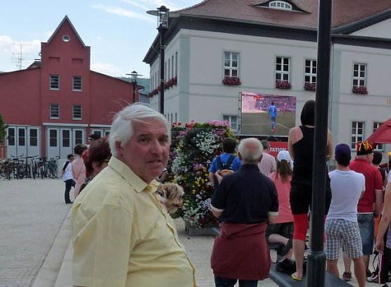 Public Viewing (Foto: Karl-Heinz Herrmann)