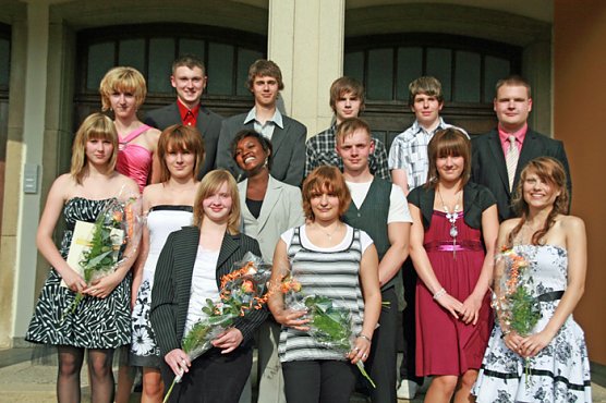 Zeugnisübergabe Ebeleben (Foto: A. Schein Ebeleben) Zeugnisübergabe Ebeleben (Foto: A. Schein Ebeleben)