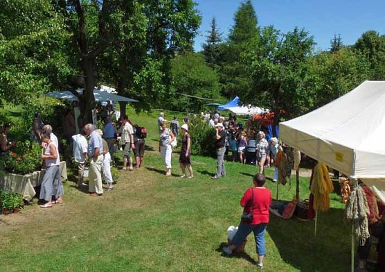 Kräuterfest in Friedrichsrode (Foto: Kunsthof Friedrichsrode) Kräuterfest in Friedrichsrode (Foto: Kunsthof Friedrichsrode)