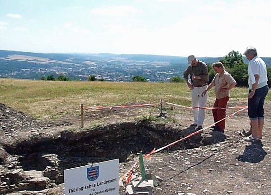Grabungen auf Frauenberg (Foto: Karl-Heinz Herrmann) Grabungen auf Frauenberg (Foto: Karl-Heinz Herrmann)