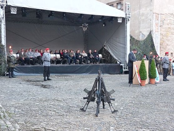 Feierliches Gelöbnis Sondershausen (Foto: Karl-Heinz Herrmann) Feierliches Gelöbnis Sondershausen (Foto: Karl-Heinz Herrmann)