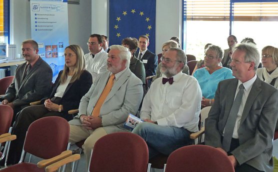 Offene T&uuml;r bei CSI (Foto: Karl-Heinz Herrmann)