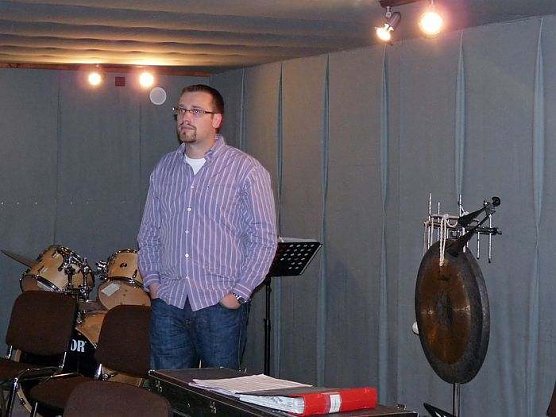 Übergabe Tonstudio (Foto: Karl-Heinz Herrmann) Übergabe Tonstudio (Foto: Karl-Heinz Herrmann)