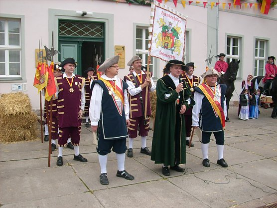Umzug Hausm&auml;nner (Foto: Karl-Heinz Herrmann)