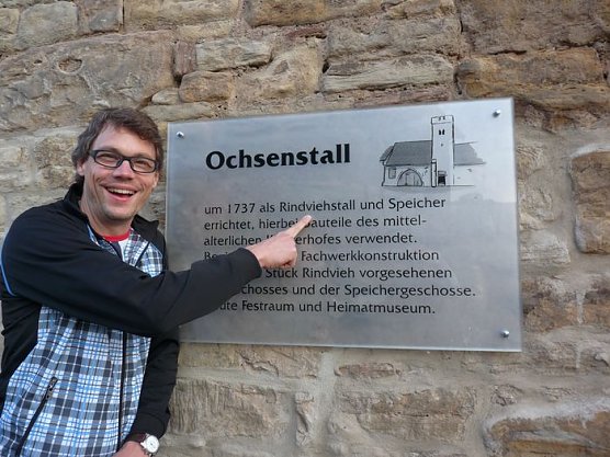 Christoph Sieber im Ochsenstall (Foto: Karl-Heinz Herrmann)