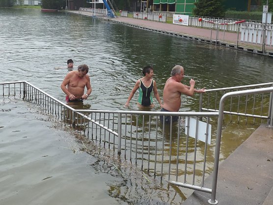 Abbaden der Wasserwacht (Foto: Karl-Heinz Herrmann)