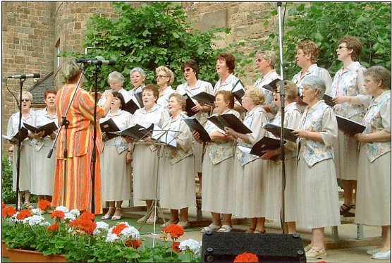 30 Jahre Frankenhäuser Frauenchor (F.F.C.) (Foto: Ritta Landes) 30 Jahre Frankenhäuser Frauenchor (F.F.C.) (Foto: Ritta Landes)