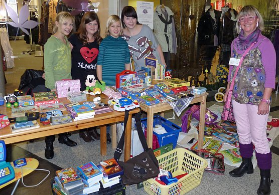 Kindertrödelmarkt Sondershausen (Foto: Karl-Heinz Herrmann) Kindertrödelmarkt Sondershausen (Foto: Karl-Heinz Herrmann)