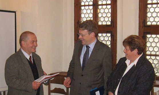 Förderbescheid für Wasserburg (Foto: Wahlkreisbüro Holbe) Förderbescheid für Wasserburg (Foto: Wahlkreisbüro Holbe)