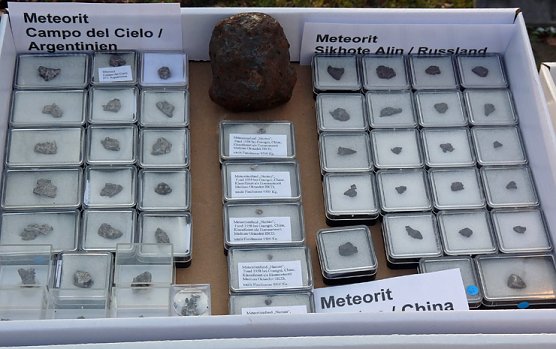 Meteoriten (Foto: Karl-Heinz Herrmann) Meteoriten (Foto: Karl-Heinz Herrmann)