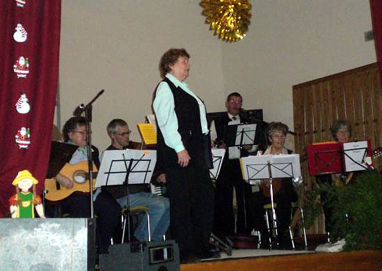 Weihnachtsfeier Langenroda (Foto: Klaus Henze) Weihnachtsfeier Langenroda (Foto: Klaus Henze)