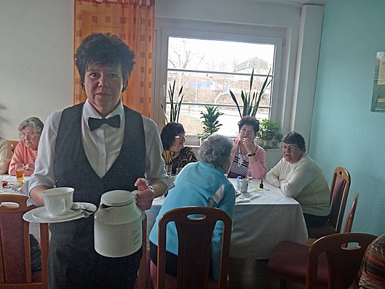 Der Sonntagkaffee (Foto: Karl-Heinz Herrmann)