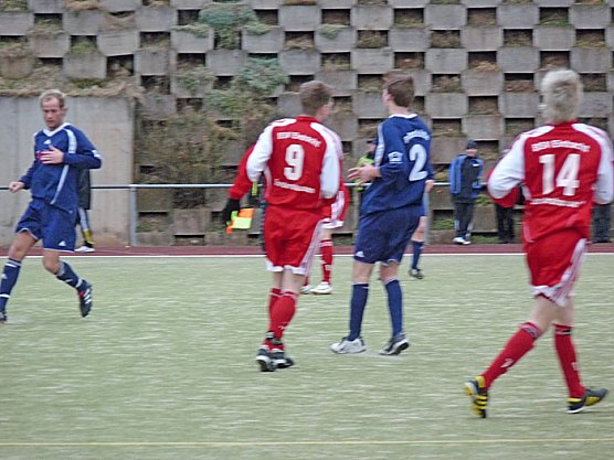 Eintracht gegen Petersh&uuml;tte (Foto: Karl-Heinz Herrmann)