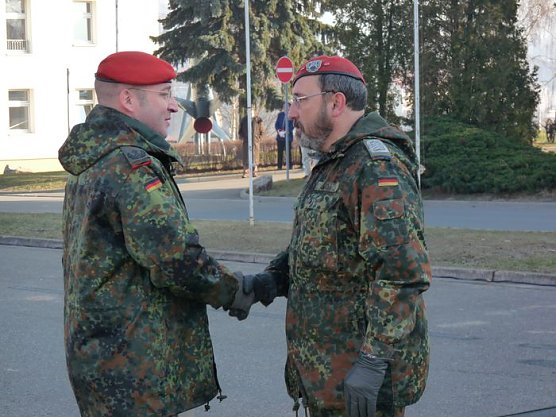 Verabschiedungsappell S&uuml;ss und Liebau (Foto: Karl-Heinz Herrmann)