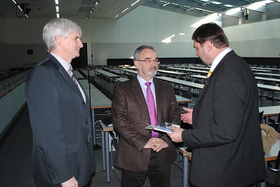 Postkartenaktion (Foto: Stefan Schard)