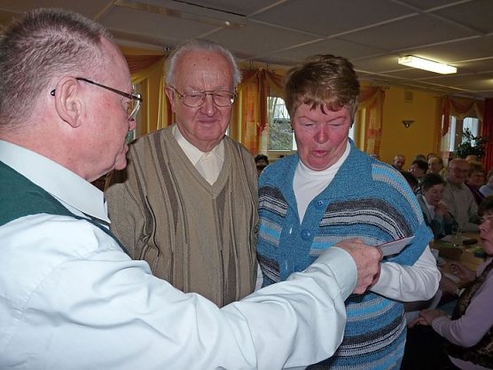 Wahl bei Hainleite Wanderklub (Foto: Karl-Heinz Herrmann) Wahl bei Hainleite Wanderklub (Foto: Karl-Heinz Herrmann)