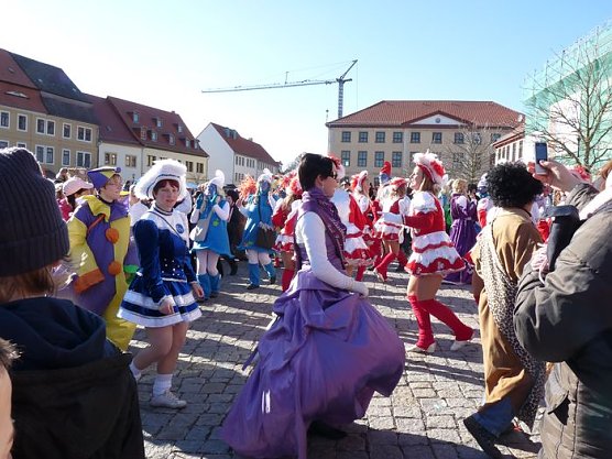 Narren auf dem Anger (Foto: Karl-Heinz Herrmann)