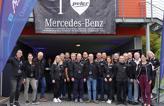 Bild: Das Team der Autohaus-Peter-Gruppe hatte die Pr&auml;sentation vorbereitet